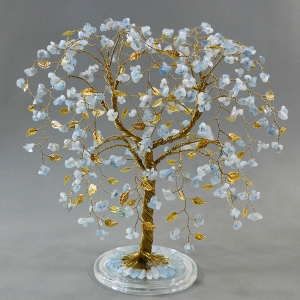 Аквамариновое дерево с золотым листом - дерево счастья