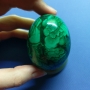 Яйцо из малахита 45х60 мм на подставке из оникса диаметр 50 мм