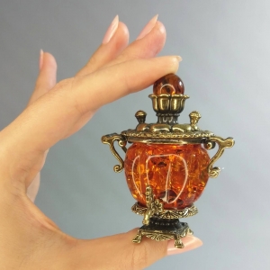 Фигурка с янтарем в бронзе - Самовар большой - 25х60х75 мм