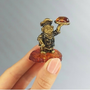 Фигурка с янтарем в бронзе - Повар - 30х40х50 мм