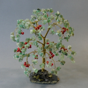 Калина красная из коралла и авантюрина - дерево счастья
