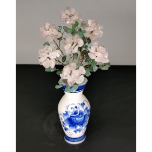 Букет розовая хризантема из авантюрина и розового кварца в вазе гжель - цветы из камня