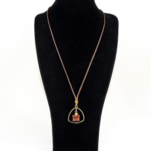 Кулон - подвеска из бычьего глаза на шнуре - 45 см