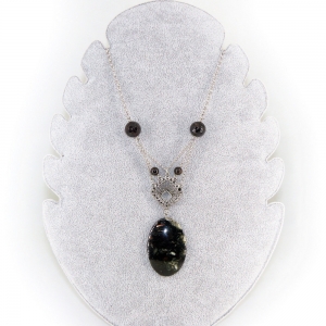 Кулон - подвеска из астрофиллита и граната (огранка) на цепи - 54 см 
