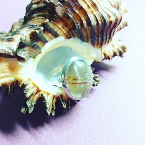 Кольцо из волосатика (волосы Венеры) в серебре