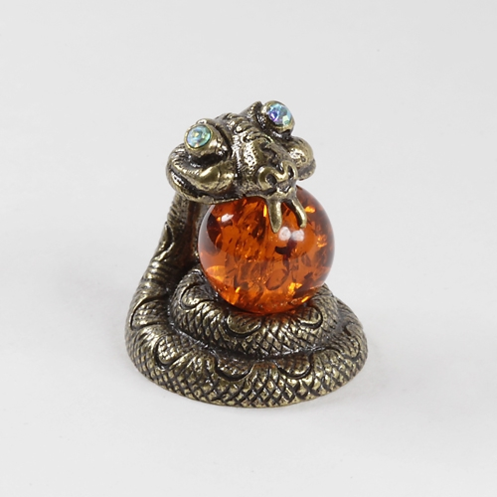 Фигурка с янтарем в бронзе - Змейка с шаром - высота 30 мм