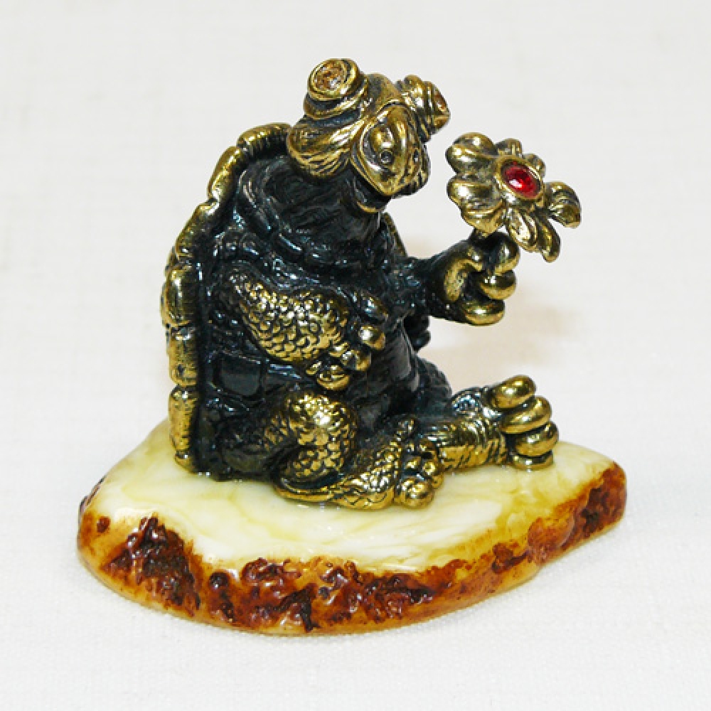 Фигурка с янтарем в бронзе - Черепаха с цветком - 35х45х45 мм