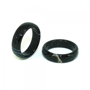 Кольцо из оникса черного (огранка) ширина 6 мм